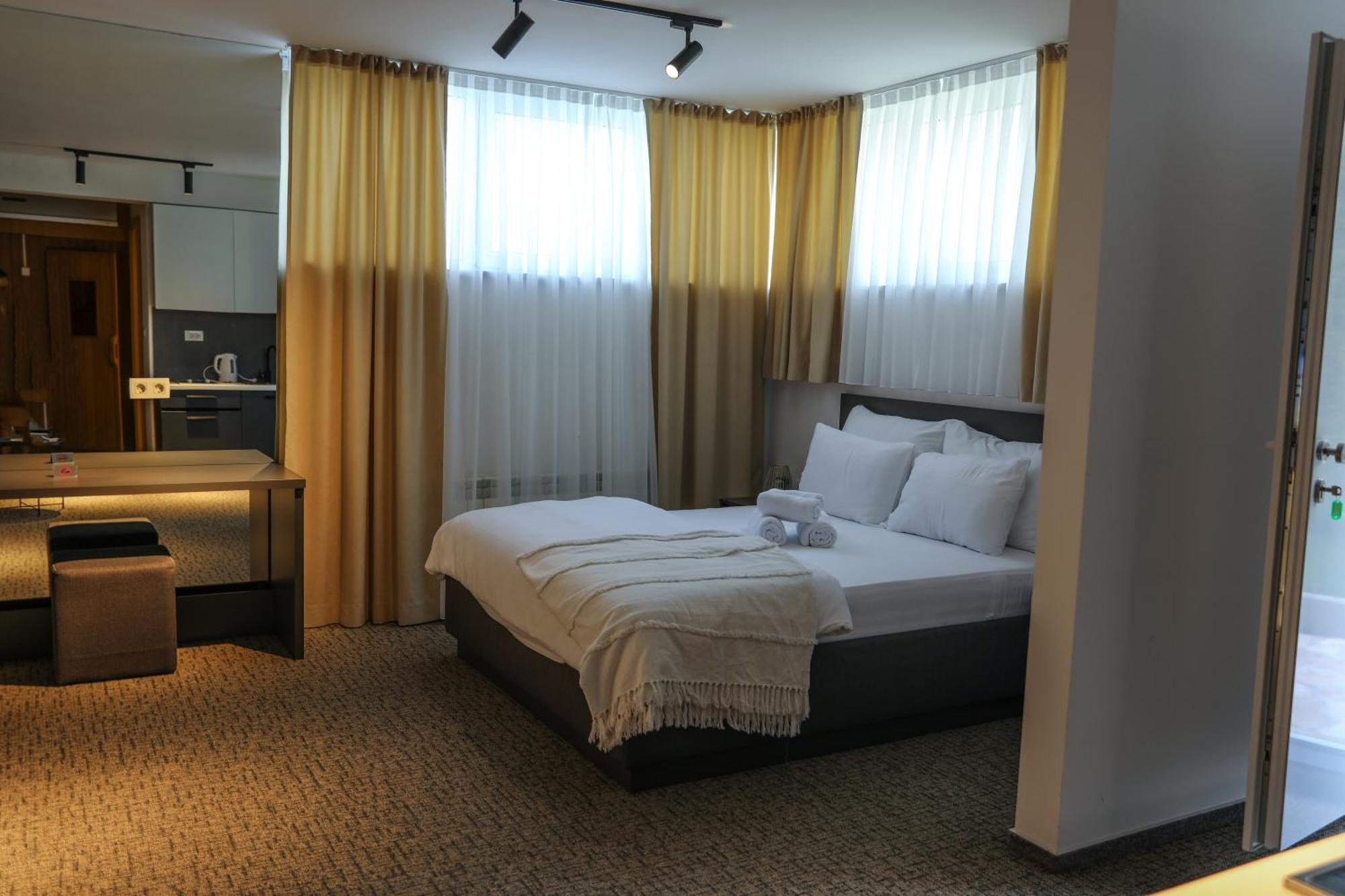 Studio Apartments Visit Point 塞拉耶佛 外观 照片