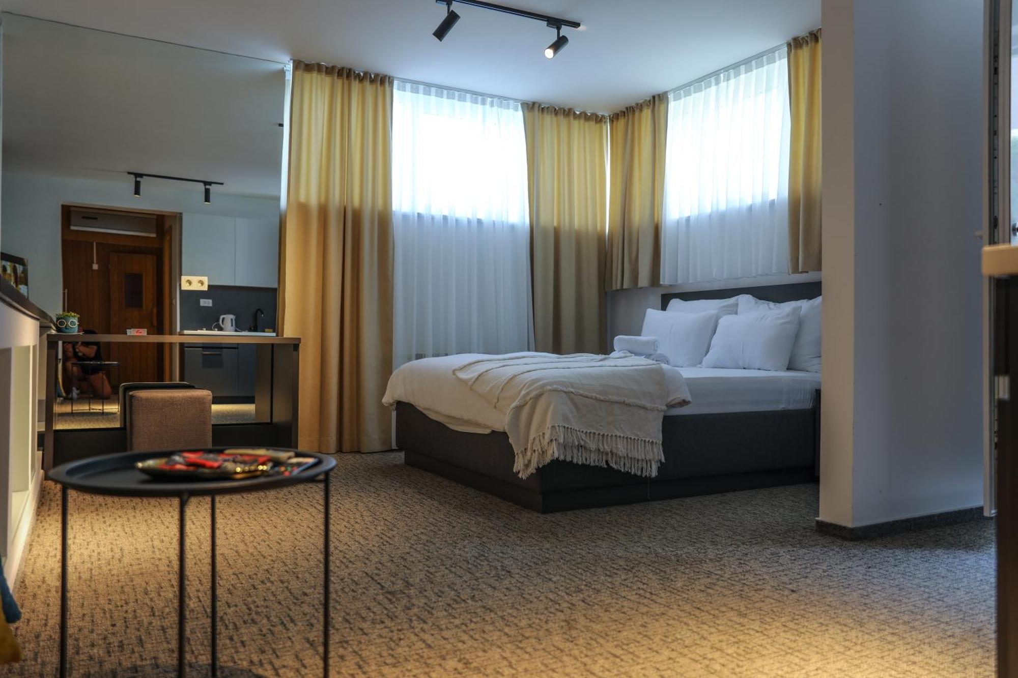 Studio Apartments Visit Point 塞拉耶佛 外观 照片